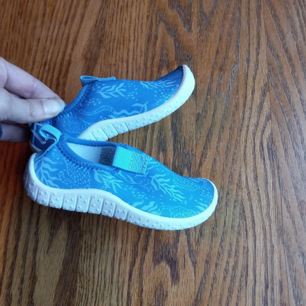 NWOT Blue Slip On Water Shoes Size 5